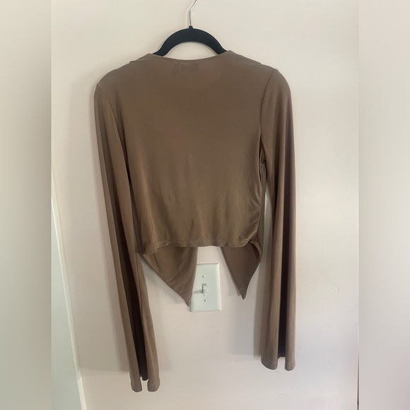 ASOS - Cropped Bell-sleeve Top - US 4 - Picture 6 of 9